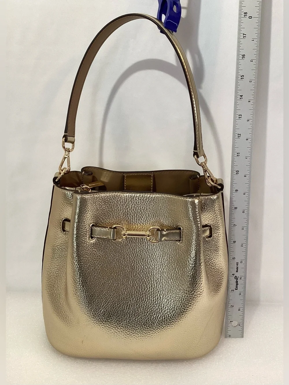 Michael Kors Carson Women Medium Convertible Bucket Bag Crossbody Color Gold